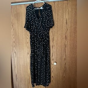 Women’s ONLY WORN ONCE - 2X black with gold polka dots formal dress jumpsuit.
